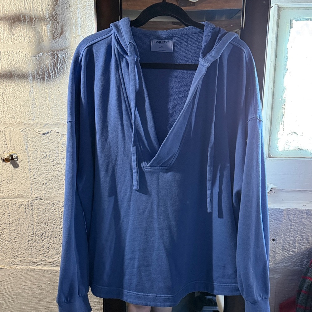 Old Navy Blue Women's V-Neck Sweater